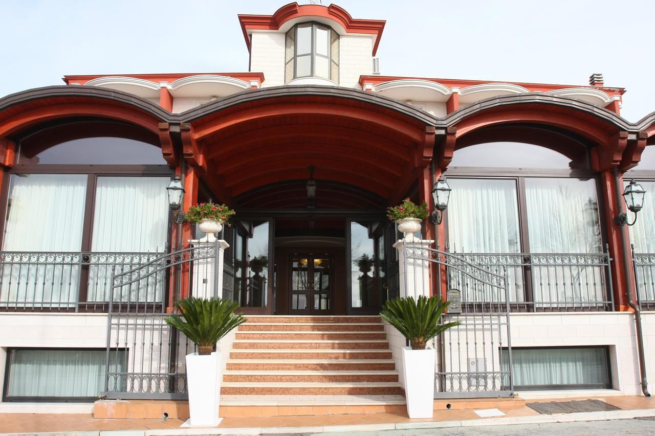 Hotel Ristorante Rossemi San Giovanni Rotondo Exterior photo