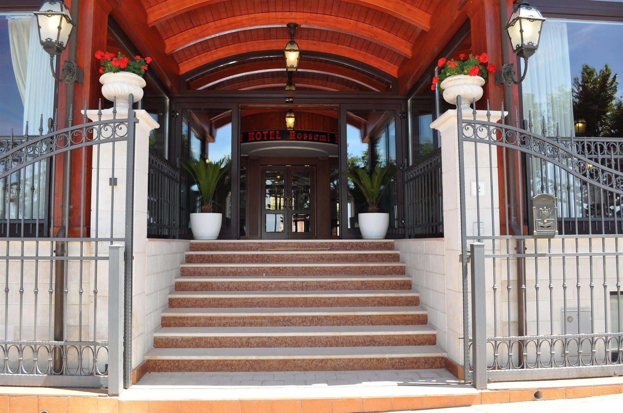 Hotel Ristorante Rossemi San Giovanni Rotondo Exterior photo